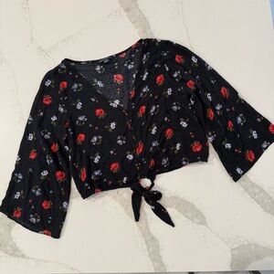 American Eagle Outfitters Floral Tie-Front Cottage Crop Top Women’s Medium Black